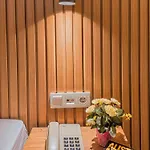 מלון דירות Bella Rose Hotel, אלאניה